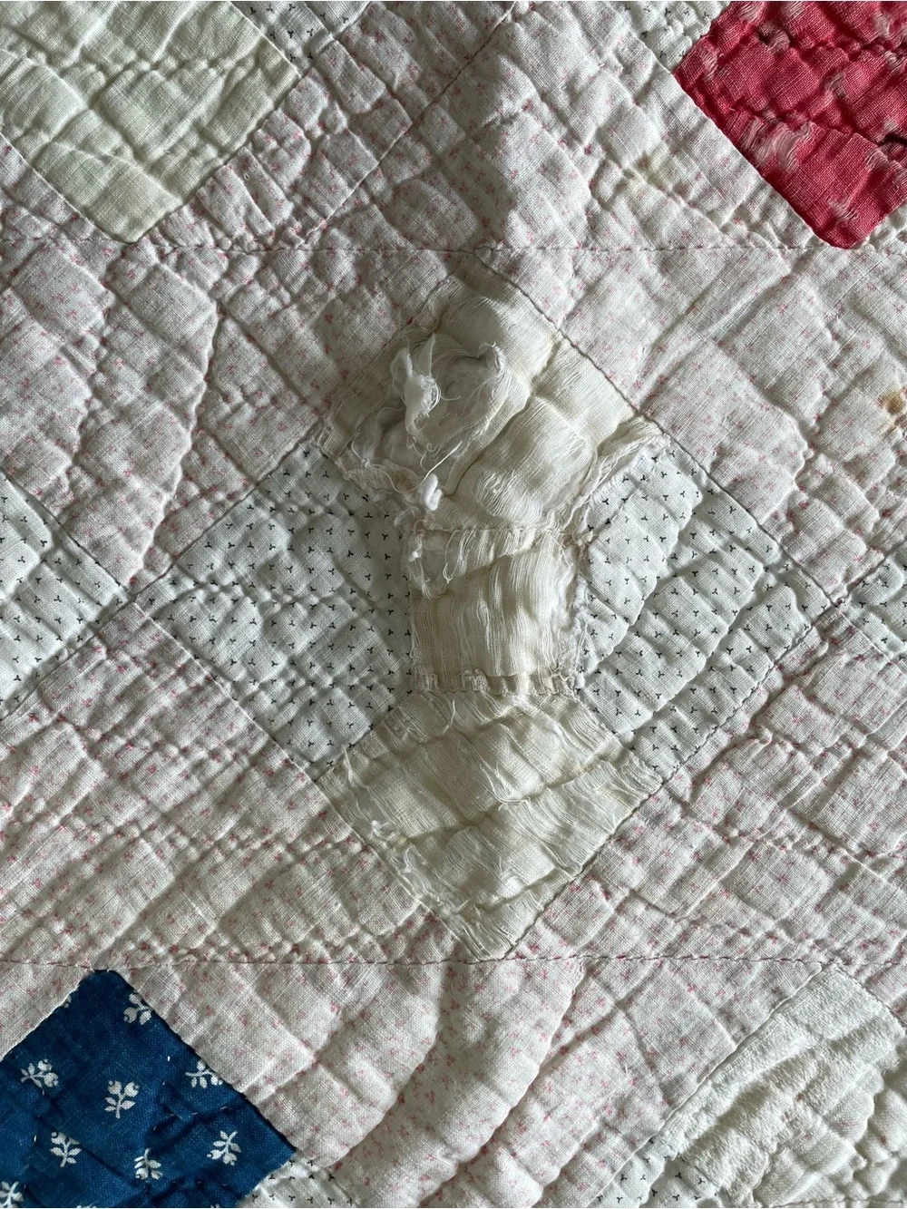 Antique 1930s 40s Bow Tie Quilt Feedsack Patchwork Hand Quilted Cutter Vintage